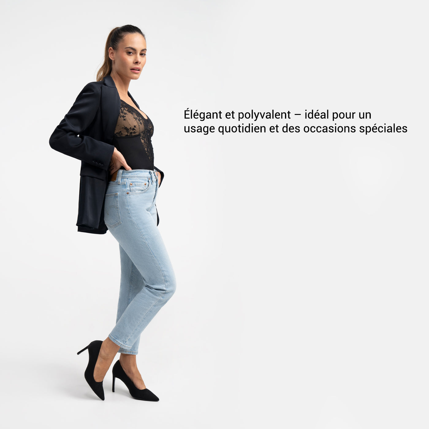 Body gainant en dentelle sculptante avec slip